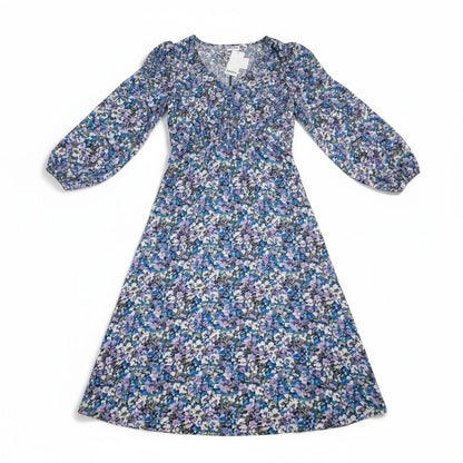 Robe longue fleurie à manches longues – élégance et confort printanier