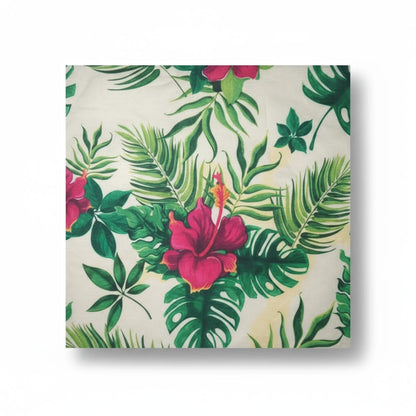 Housse de coussin motif tropical – Fleurs d’hibiscus rose et feuillage vert