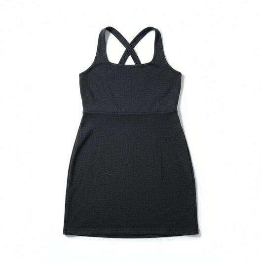 Mini-robe noire dos croisé – Style sport chic